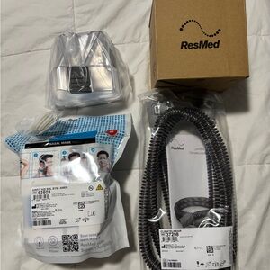 ResMed 10 AirFit N30 Nasal Mask, Tubing and Water Chamber